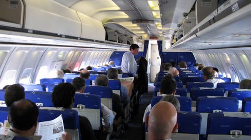 Aerolíneas Argentinas se suma al modo de low cost y recorta servicios