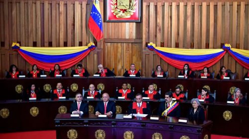 El Vaticano defendió su asistencia en la toma de posesión de Maduro El Vaticano defendió su asistencia en la toma de posesión de Maduro