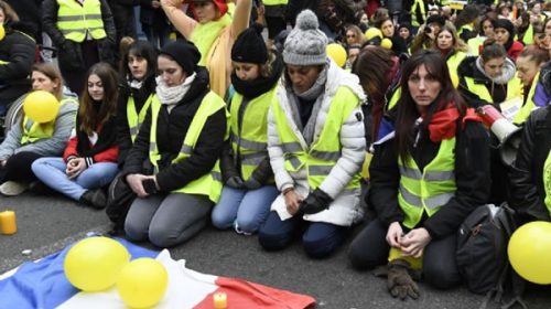 La otra protesta: mujeres “chalecos amarillos” contra Macron