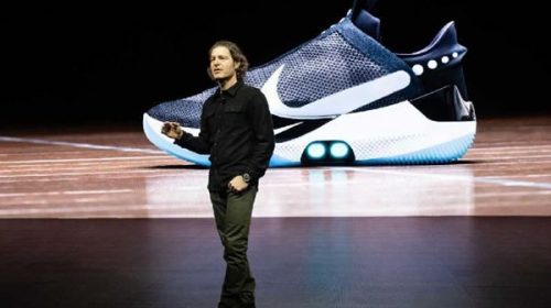 Nike lanza la zapatilla ‘definitiva’ con Bluetooth: cómo es y cuánto vale Nike lanza la zapatilla ‘definitiva’ con Bluetooth: cómo es y cuánto vale