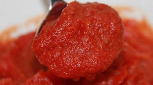 La Anmat prohibió la venta de dos marcas de tomate triturado