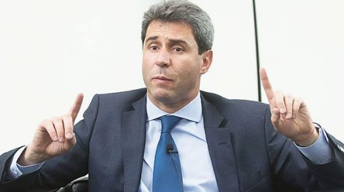 Uñac le cierra la puerta al PJ Federal y firma un compromiso por la unidad