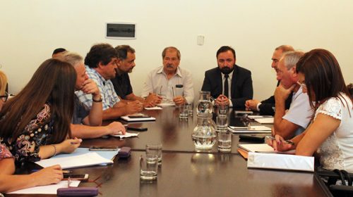 La provincia reabre la mesa paritaria con los gremios estatales