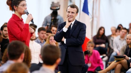 Francia subsidia el consumo cultural de los jóvenes