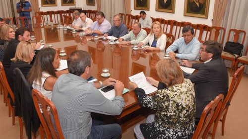El Gobierno provincial recibirá hoy a los gremios docentes