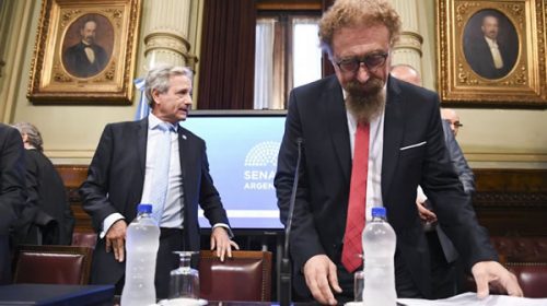 El Gobierno se negó a informar quiénes compraron dólares para forzar la devaluación