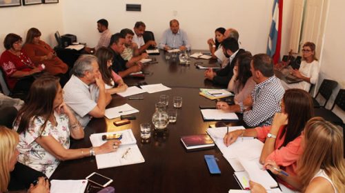 La provincia mejoró la propuesta salarial a los trabajadores estatales