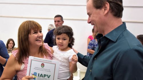 Bordet inaugurará las primeras viviendas financiadas íntegramente por la provincia