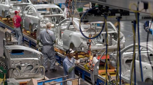 Peugeot suspendió 2.000 empleados por la crisis de las ventas en el rubro automotriz