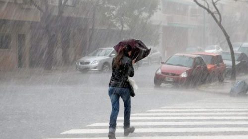 Alerta máxima por lluvias, granizo y nieve: cuáles son las zonas afectadas