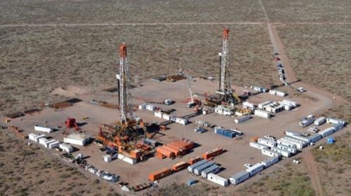 Vaca Muerta y energías renovables frenan su desarrollo tras el shock financiero