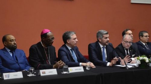 Mensaje de Peña a embajadores: Macri va a ganar y la economía va a crecer