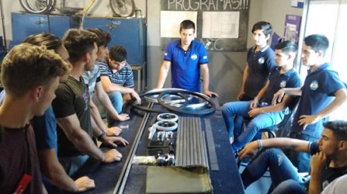 Estudiantes de escuelas técnicas se capacitarán en la fabricación de sillas de ruedas