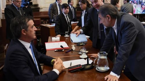 La CGT frenó en el Senado la ley de blanqueo laboral que pide Macri