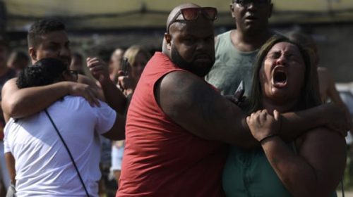 El asesinato de un músico acribillado por militares en Río jaquea a Bolsonaro