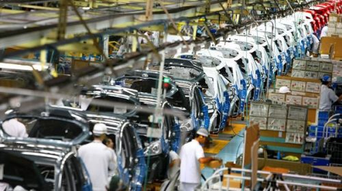 Producción automotriz cae al nivel más bajo de la última década
