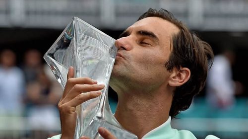 Roger Federer agranda su leyenda con su título 101