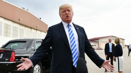 El erróneo consejo de Trump para apagar el incendio de Notre Dame: «Utilizar aviones cisterna»