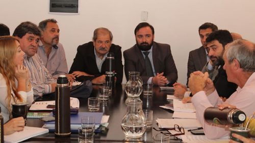 El gobierno presentó una propuesta integral a los empleados públicos, que contempla la inflación El gobierno presentó una propuesta integral a los empleados públicos, que contempla la inflación