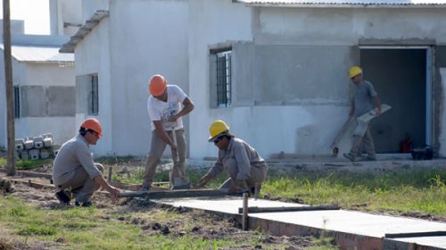 Nuevas viviendas se licitarán con recursos propios para dos localidades entrerrianas Nuevas viviendas se licitarán con recursos propios para dos localidades entrerrianas