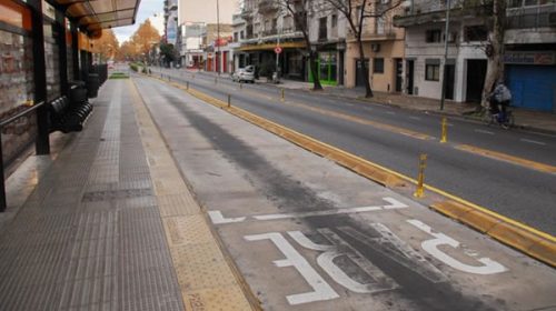 Sin transportes, el Gobierno sufrió el paro más contundente durante su gestión