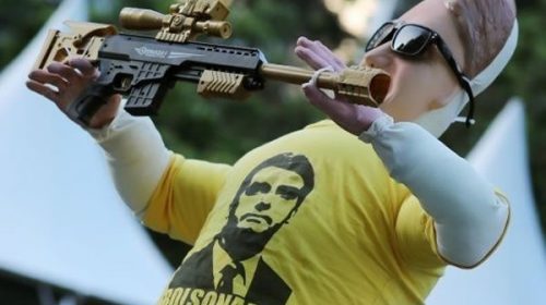Aministía, contra la política de armas de Bolsonaro