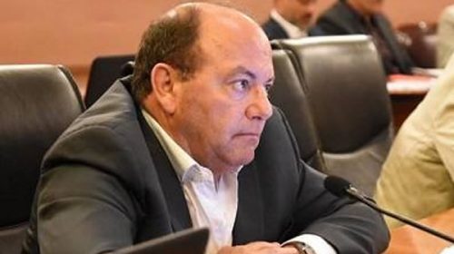 “Contamina a la gente con acusaciones falsas”