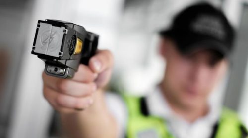 El Gobierno compró las primeras 100 pistolas taser para las fuerzas de seguridad