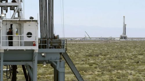 Vaca Muerta: en los últimos doce meses la producción de crudo creció 55% y la de gas 39%