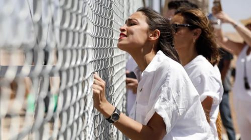 Una diputada de EE.UU. denunció que hay “campos de concentración” en la frontera Una diputada de EE.UU. denunció que hay “campos de concentración” en la frontera