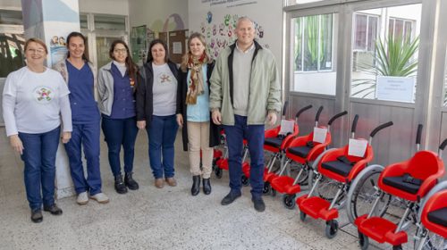 La Fundación Garrahan donó 13 sillas de ruedas a la provincia