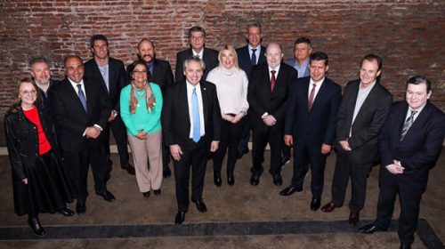 El peronismo cierra filas detrás de la fórmula Fernández-Fernández