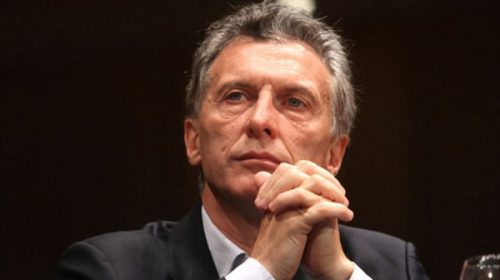 Macri volvió al país y se prepara para una reunión de Gabinete