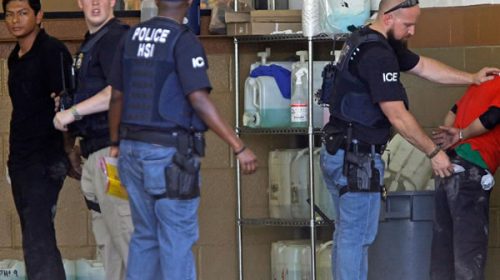 Siguen las polémicas redadas anti inmigrantes en Estados Unidos