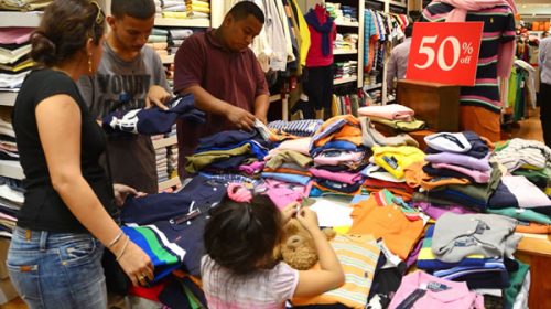 La venta de indumentaria siguen en crisis y cayó otro 16%
