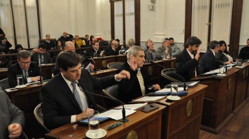 El Senado sancionó el proyecto que regula las contrataciones de alta significación económica