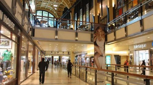 El Indec informó otra fuerte caída de ventas: 18,7% en shoppings y 13,5% en supermercados