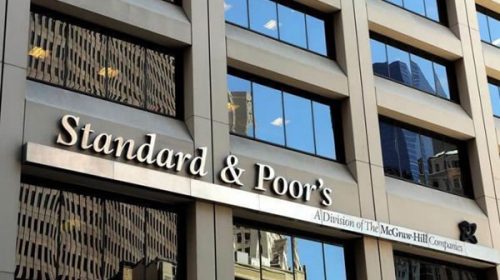 Standard & Poor’s advirtió sobre el debilitamiento de los bancos en Argentina