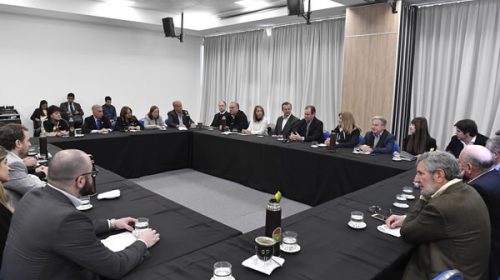 Conectividad y energía en la agenda de Bordet con el sector empresario entrerriano