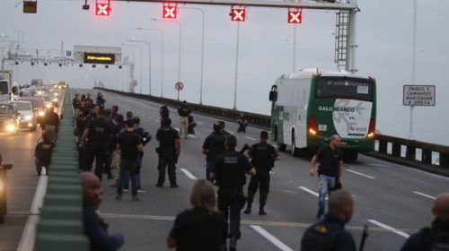 Francotiradores de la Policía de élite brasileña le dispararon al secuestrador que mantenía a 31 personas como rehenes