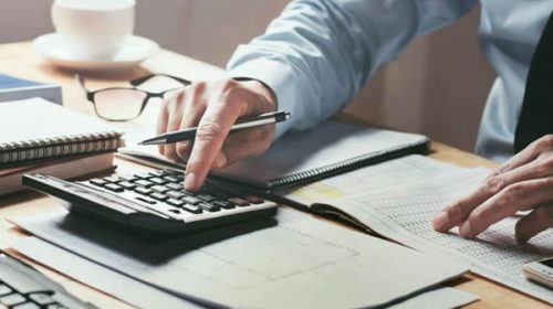 El Gobierno estudia suspender el IVA a los servicios