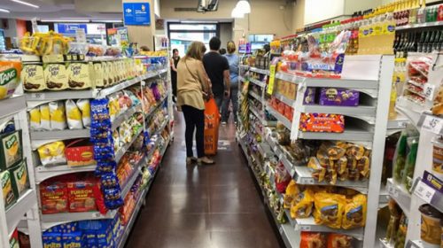 Los precios se negocian a un dólar de $65 y piden “descongelar” los Esenciales